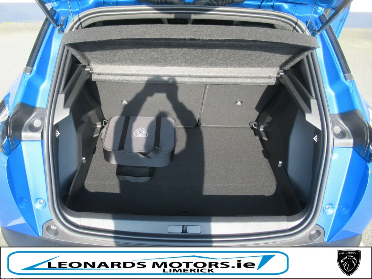 Peugeot 2008 SUV, Electric, 2026, Blue