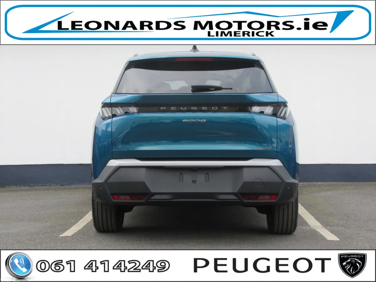 Peugeot 5008 SUV, Petrol Hybrid, 2026, Blue
