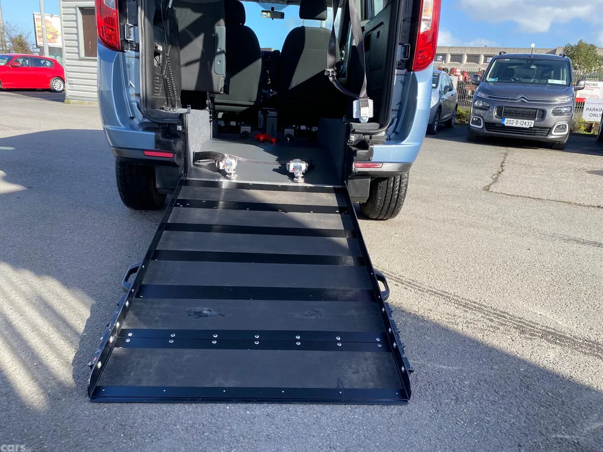 Fiat Doblo Estate, Petrol, 2019, Blue