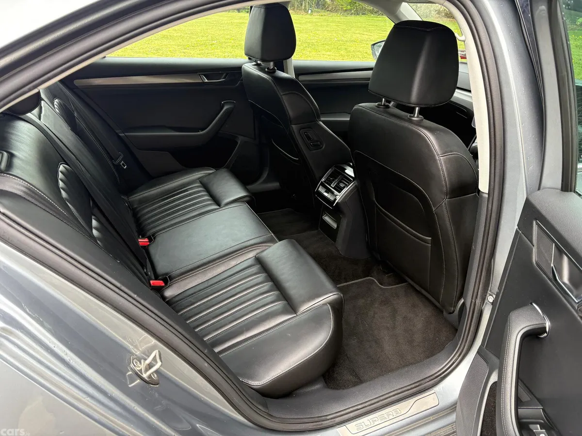Skoda Superb Saloon, Diesel, 2020, Grey
