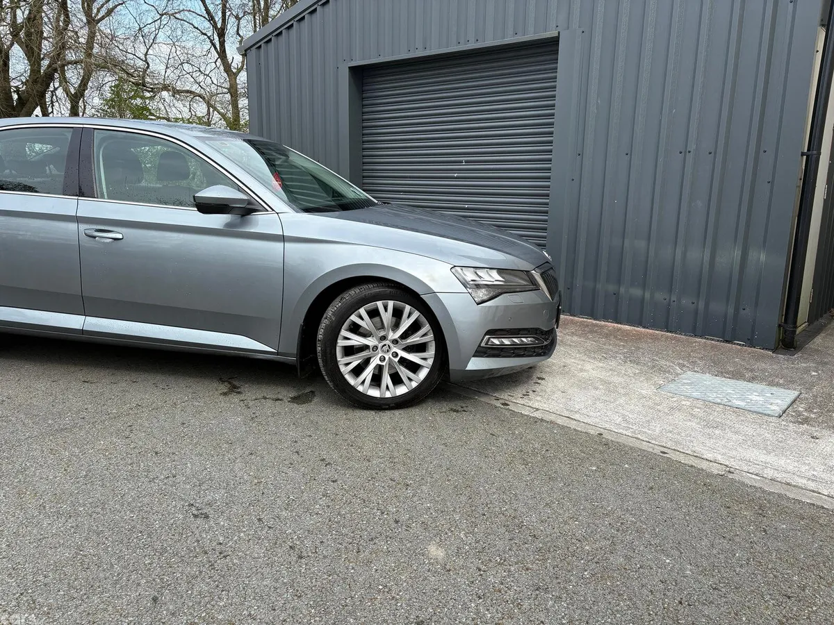 Skoda Superb Saloon, Diesel, 2020, Grey