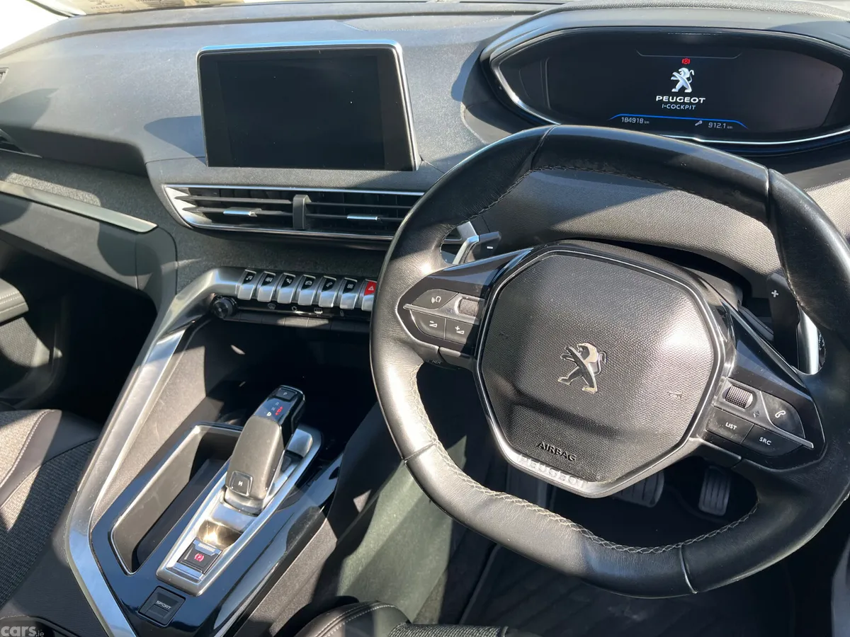 Peugeot 5008 MPV, Diesel, 2018, White