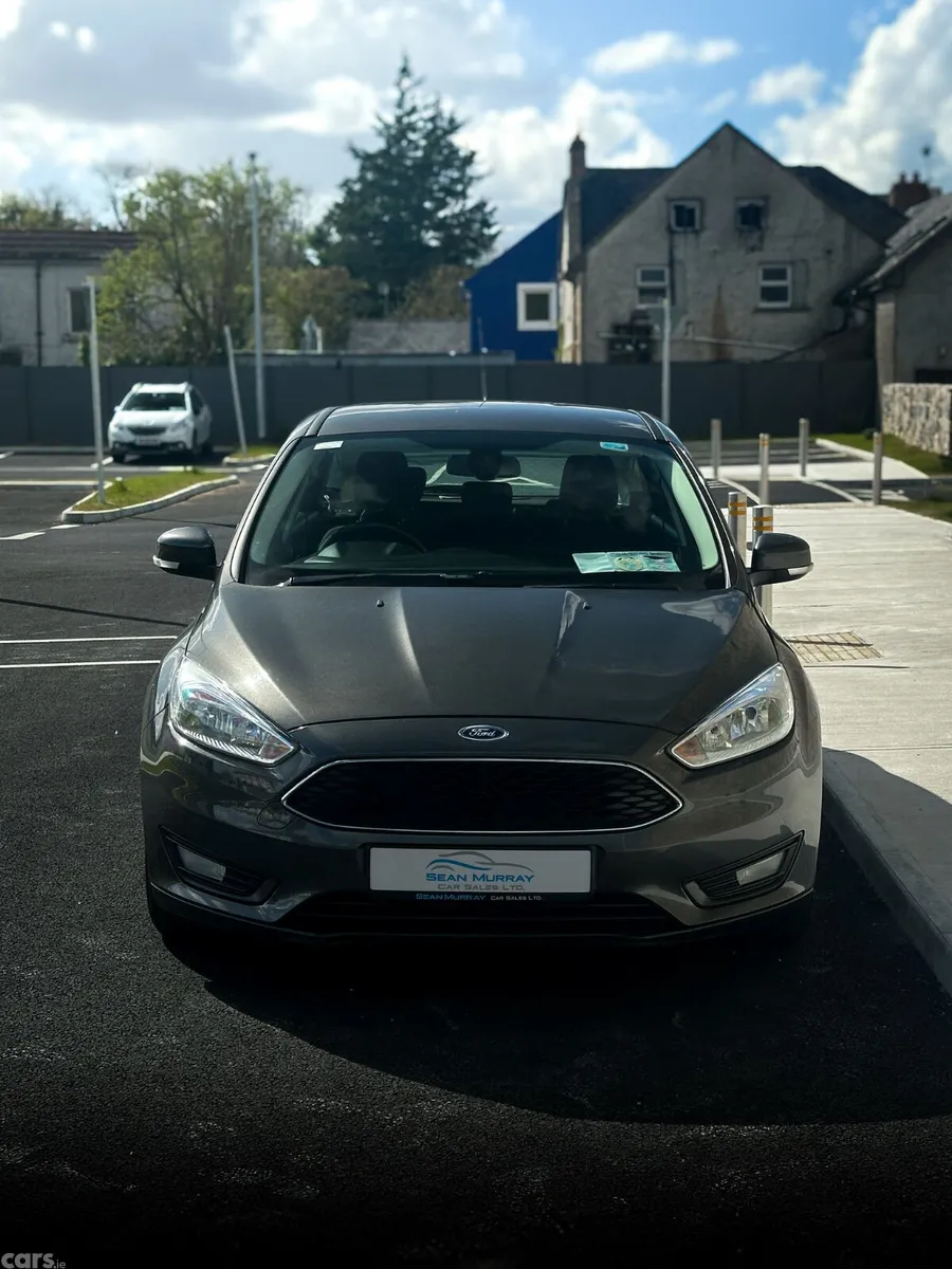 Ford Focus Hatchback, Diesel, 2015, Grey