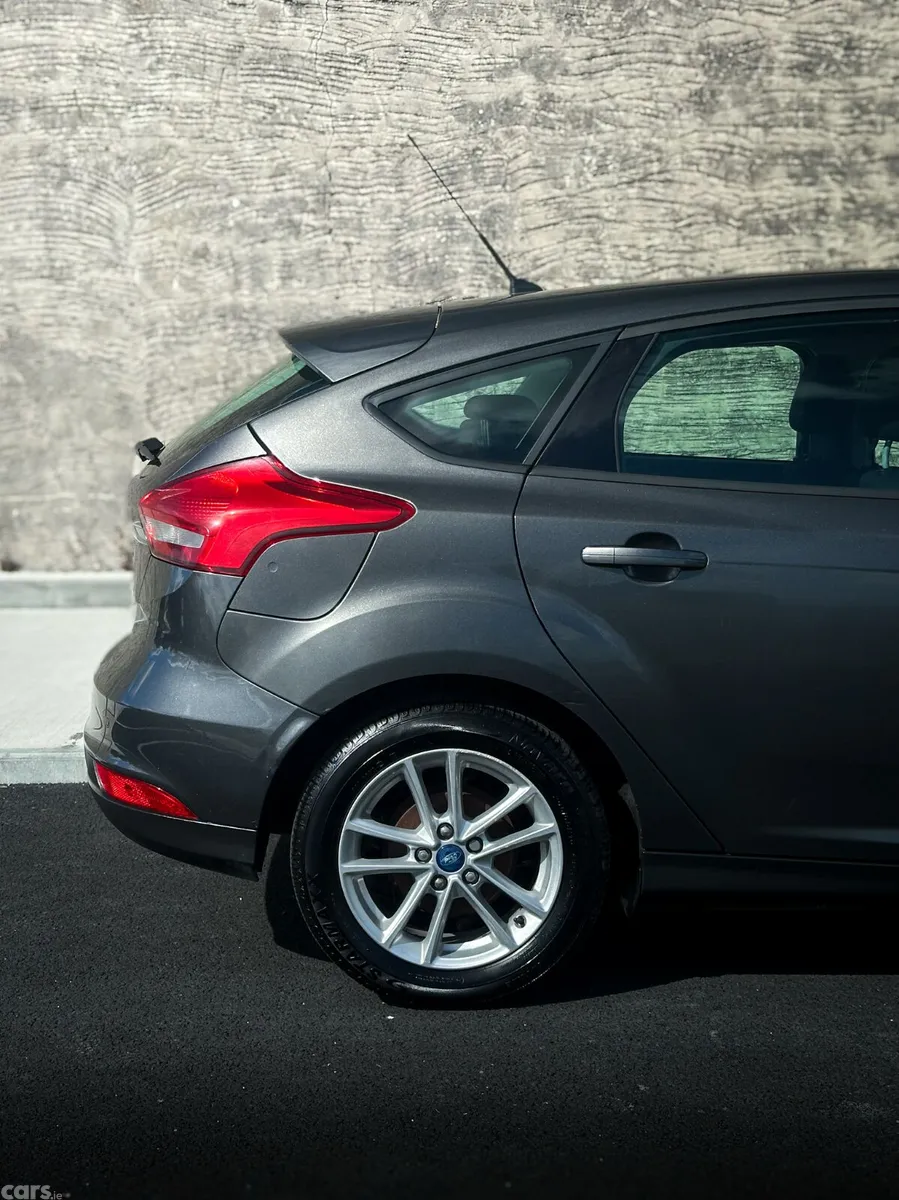 Ford Focus Hatchback, Diesel, 2015, Grey