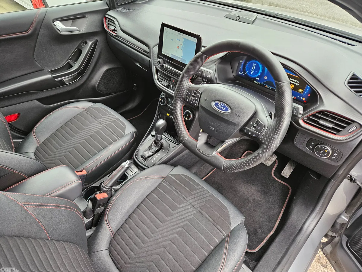 Ford Puma Hatchback, Petrol, 2023, Silver