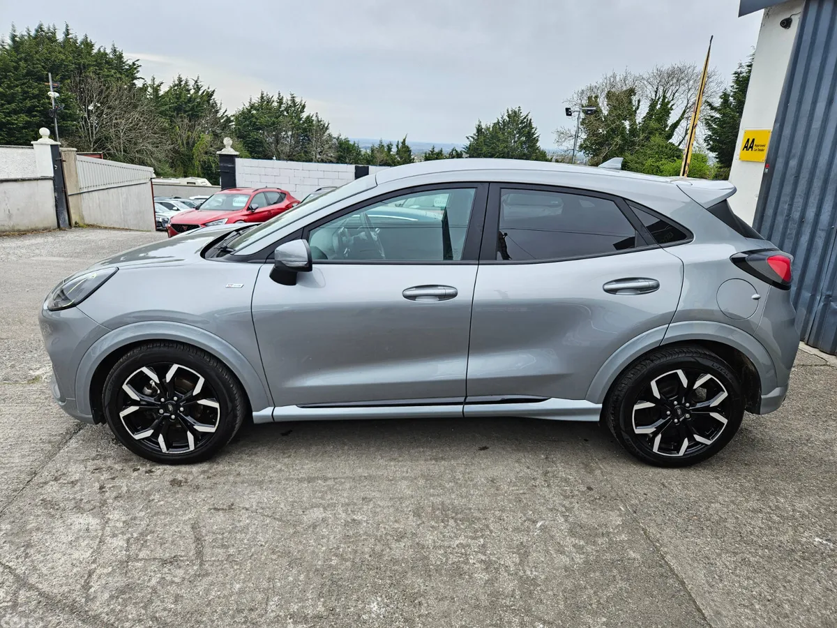 Ford Puma Hatchback, Petrol, 2023, Silver