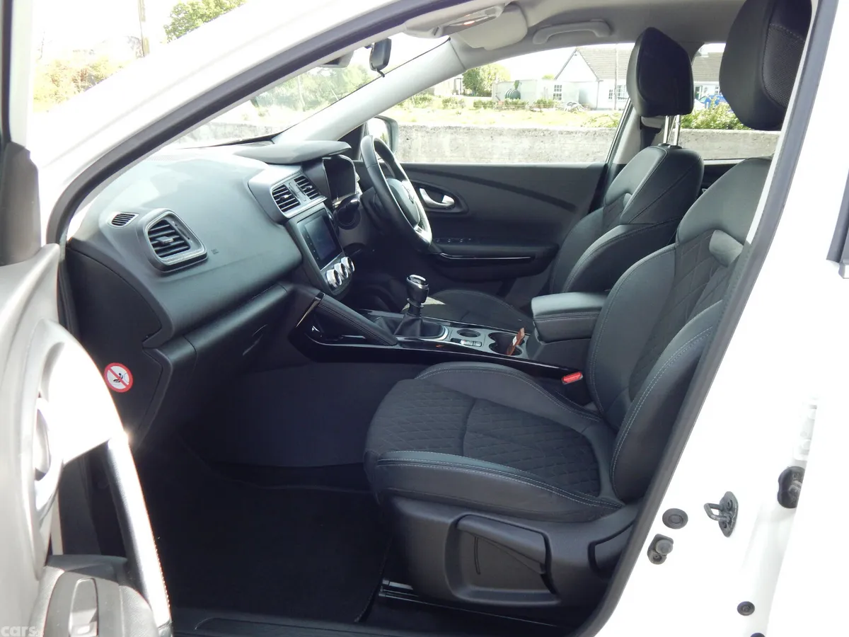 Renault Kadjar SUV, Diesel, 2019, White