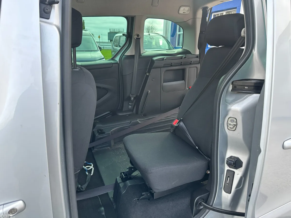 Peugeot Partner Tepee MPV, Diesel, 2019, Silver