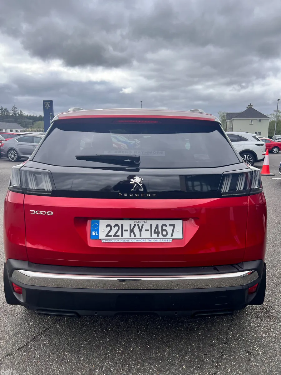 Peugeot 3008 MPV, Diesel, 2022, Red