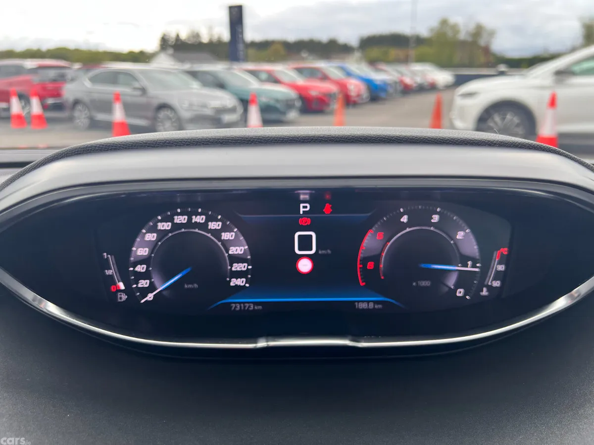 Peugeot 3008 MPV, Diesel, 2022, Grey