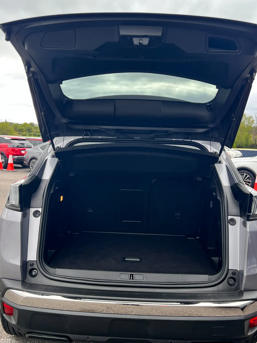 Peugeot 3008 MPV, Diesel, 2022, Grey