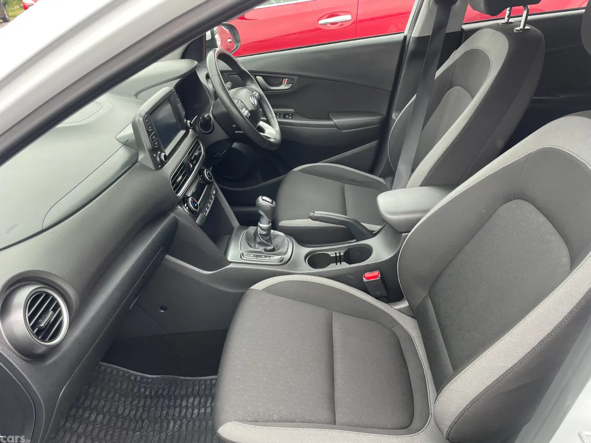 Hyundai KONA MPV, Diesel, 2019, White