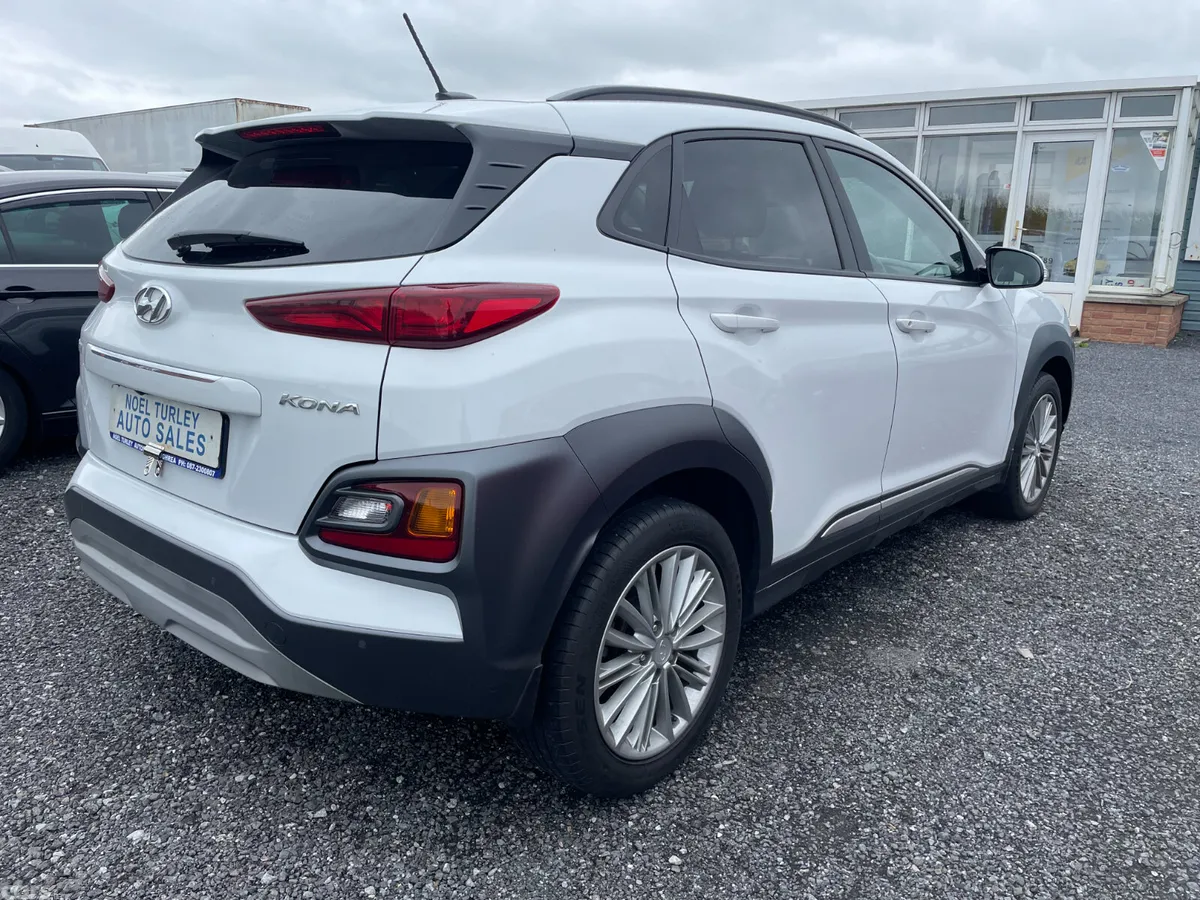 Hyundai KONA MPV, Diesel, 2019, White