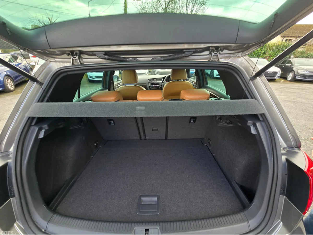 Volkswagen Golf Hatchback, Petrol, 2015, Grey