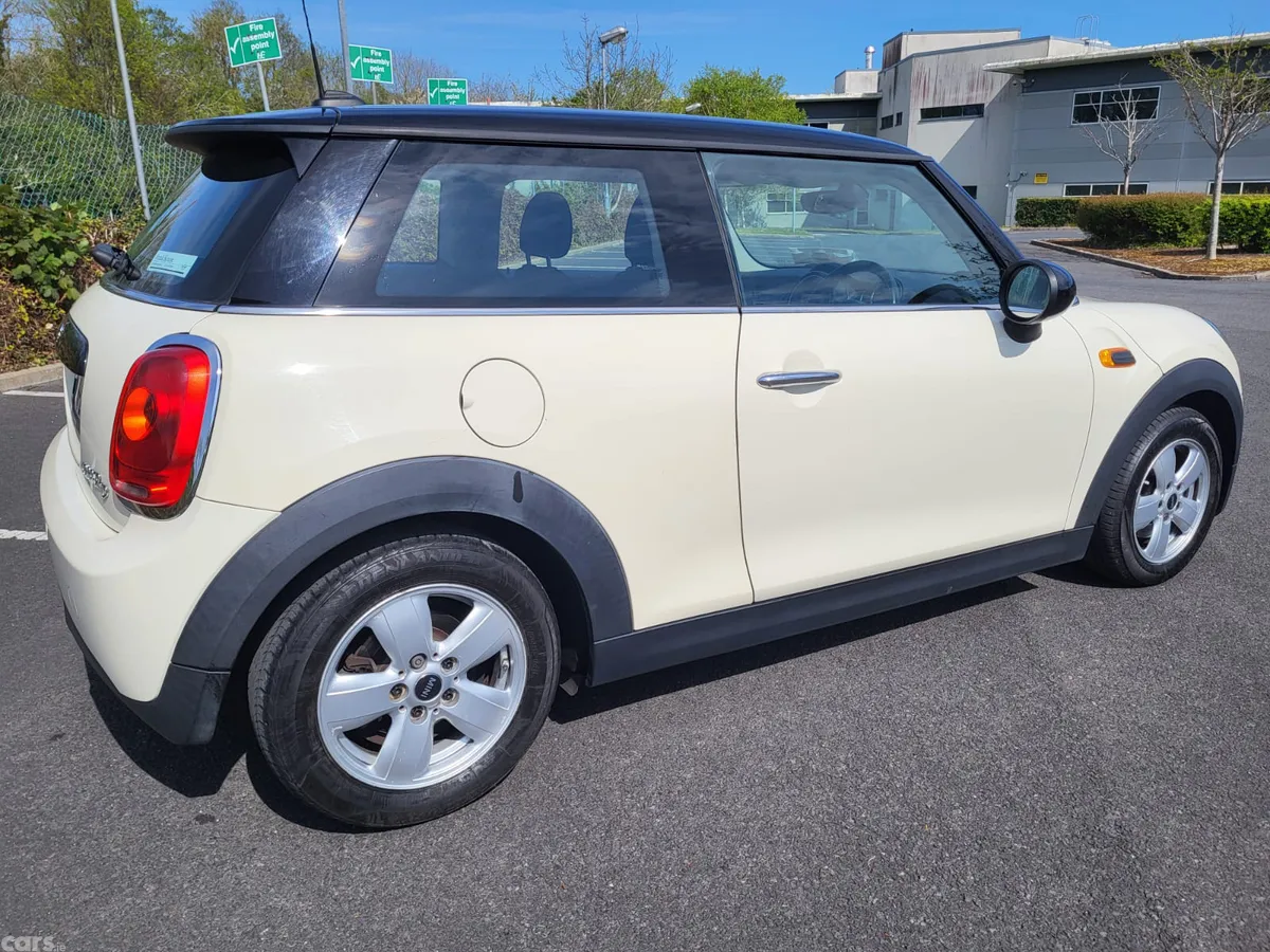 Mini Cooper Hatchback, Diesel, 2016, White
