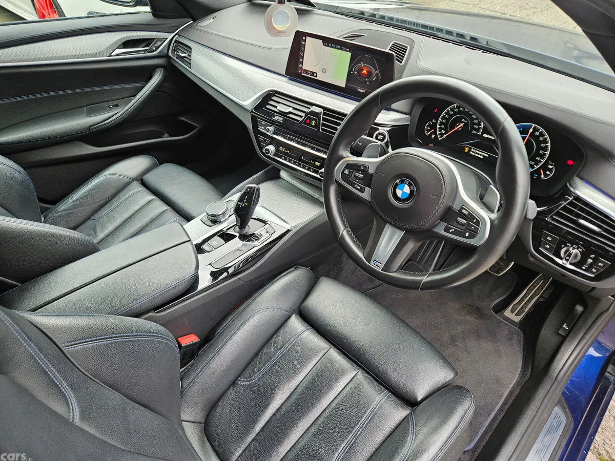 BMW 5-Series Saloon, Petrol Plug-in Hybrid, 2018, Blue