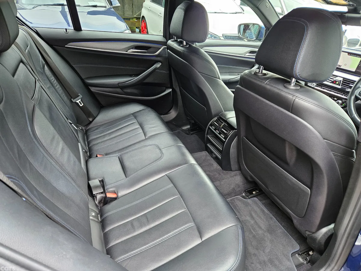 BMW 5-Series Saloon, Petrol Plug-in Hybrid, 2018, Blue