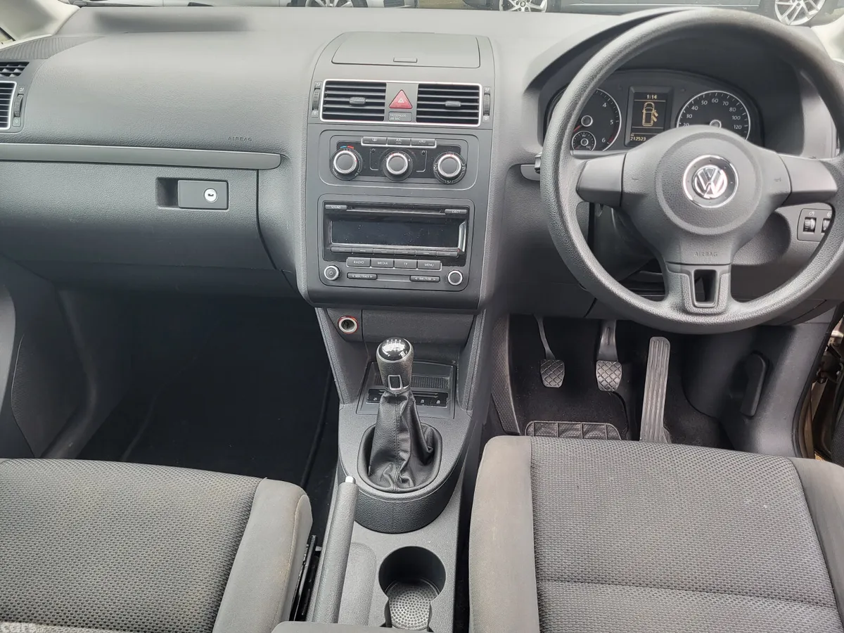 Volkswagen Touran MPV, Diesel, 2014, Beige