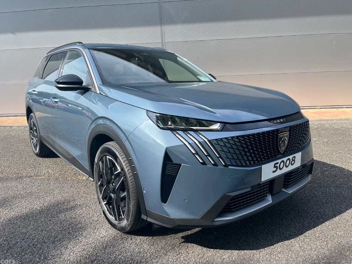 Peugeot 5008 MPV, Petrol Hybrid, 2025, Blue