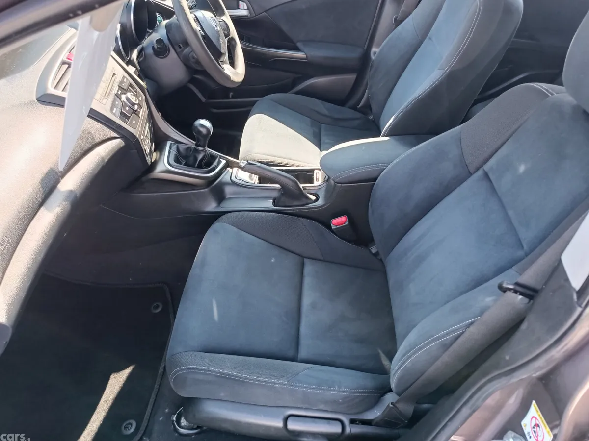 Honda Civic Hatchback, Diesel, 2014, Brown