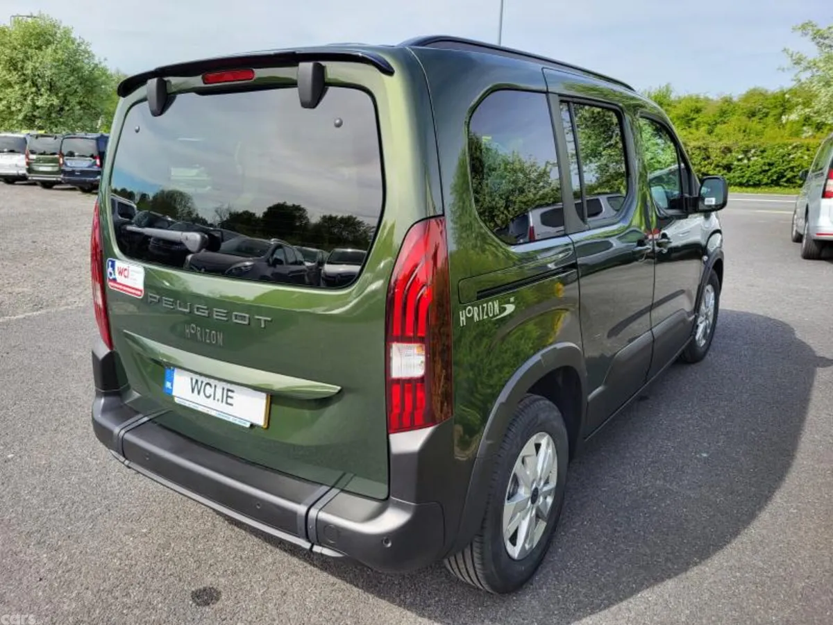 Peugeot Rifter MPV, Diesel, 2025, Green