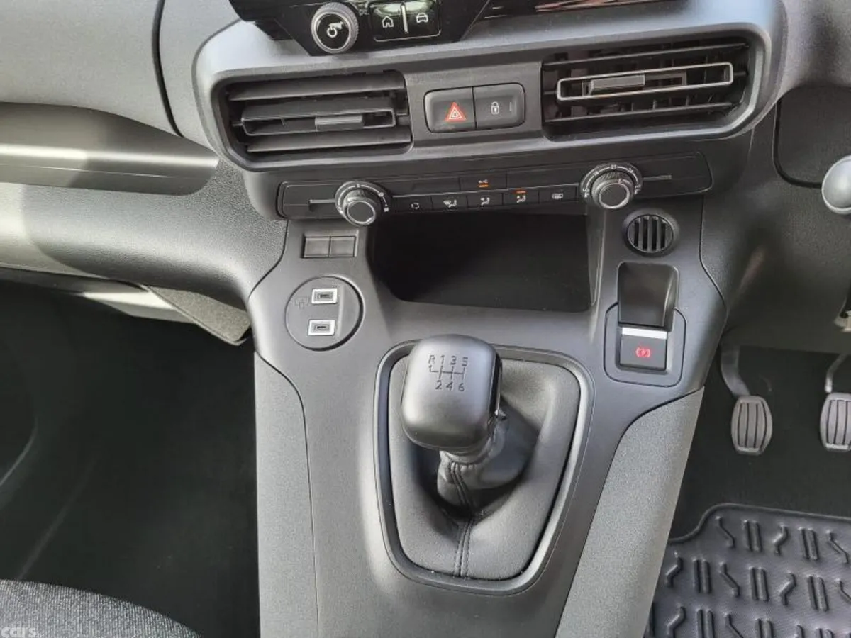Peugeot Rifter MPV, Diesel, 2025, Green