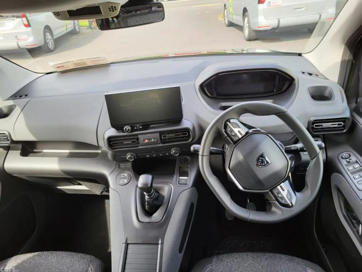 Peugeot Rifter MPV, Diesel, 2025, Green