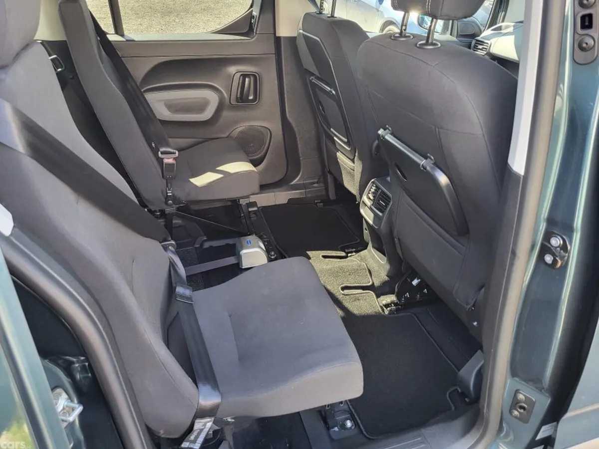 Peugeot Rifter MPV, Diesel, 2026, Blue