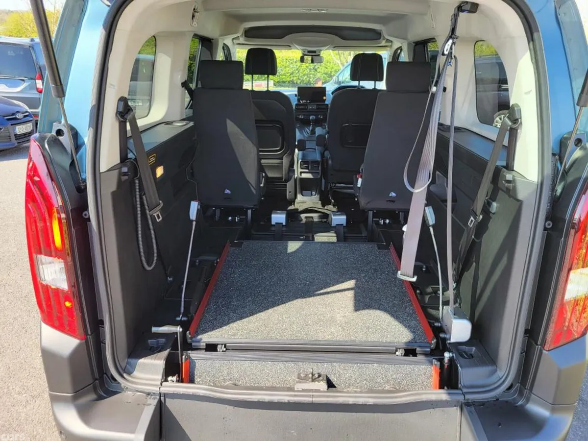 Peugeot Rifter MPV, Diesel, 2026, Blue
