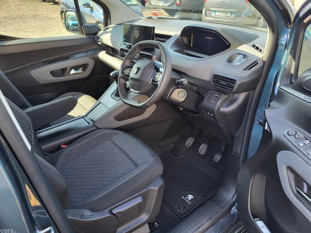 Peugeot Rifter MPV, Diesel, 2026, Blue