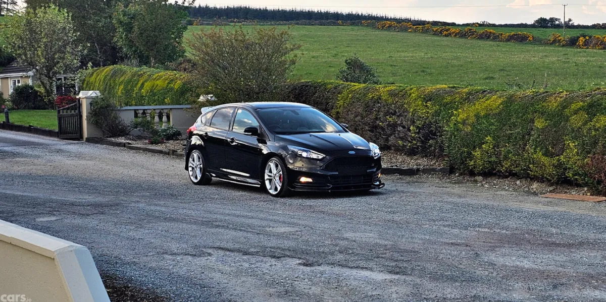 Ford Focus Hatchback, Petrol, 2018, Black