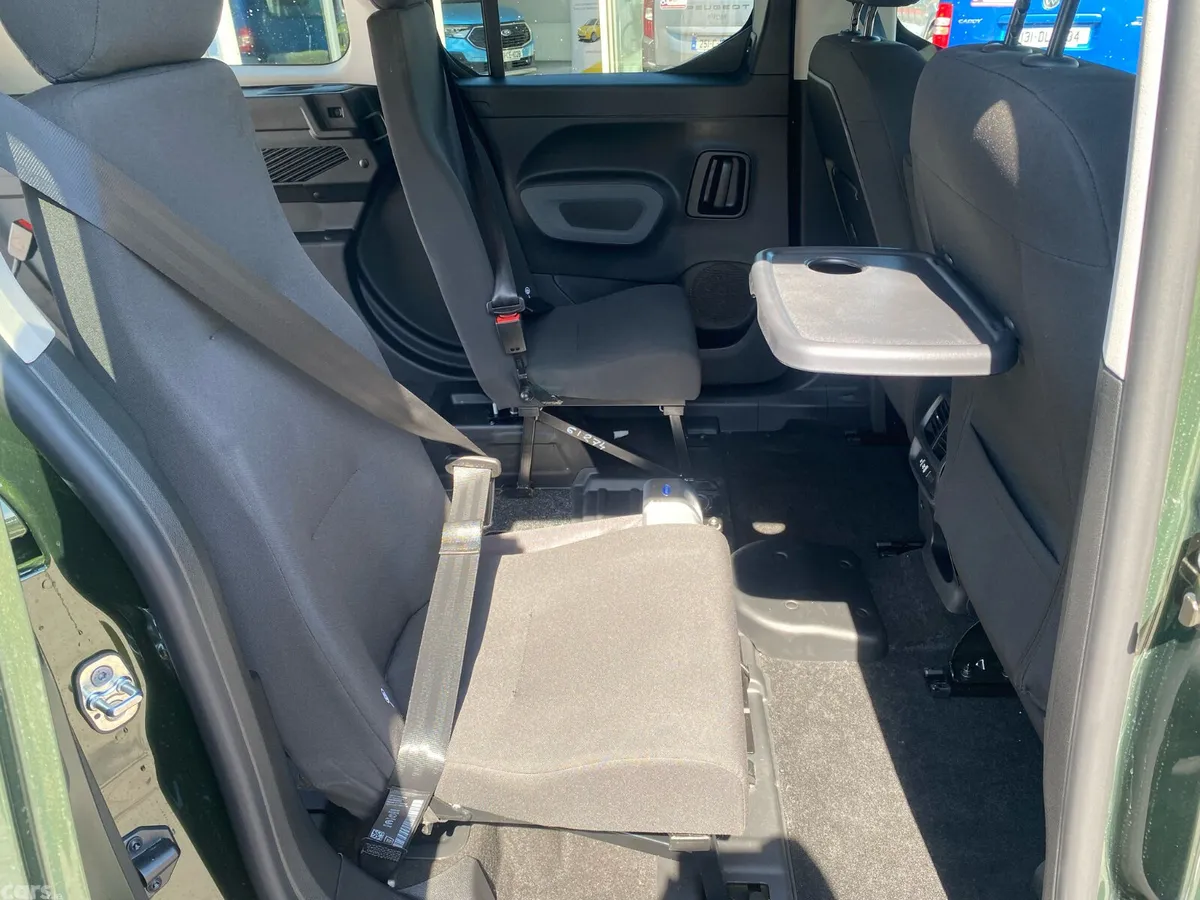 Peugeot Rifter MPV, Diesel, 2026, Green