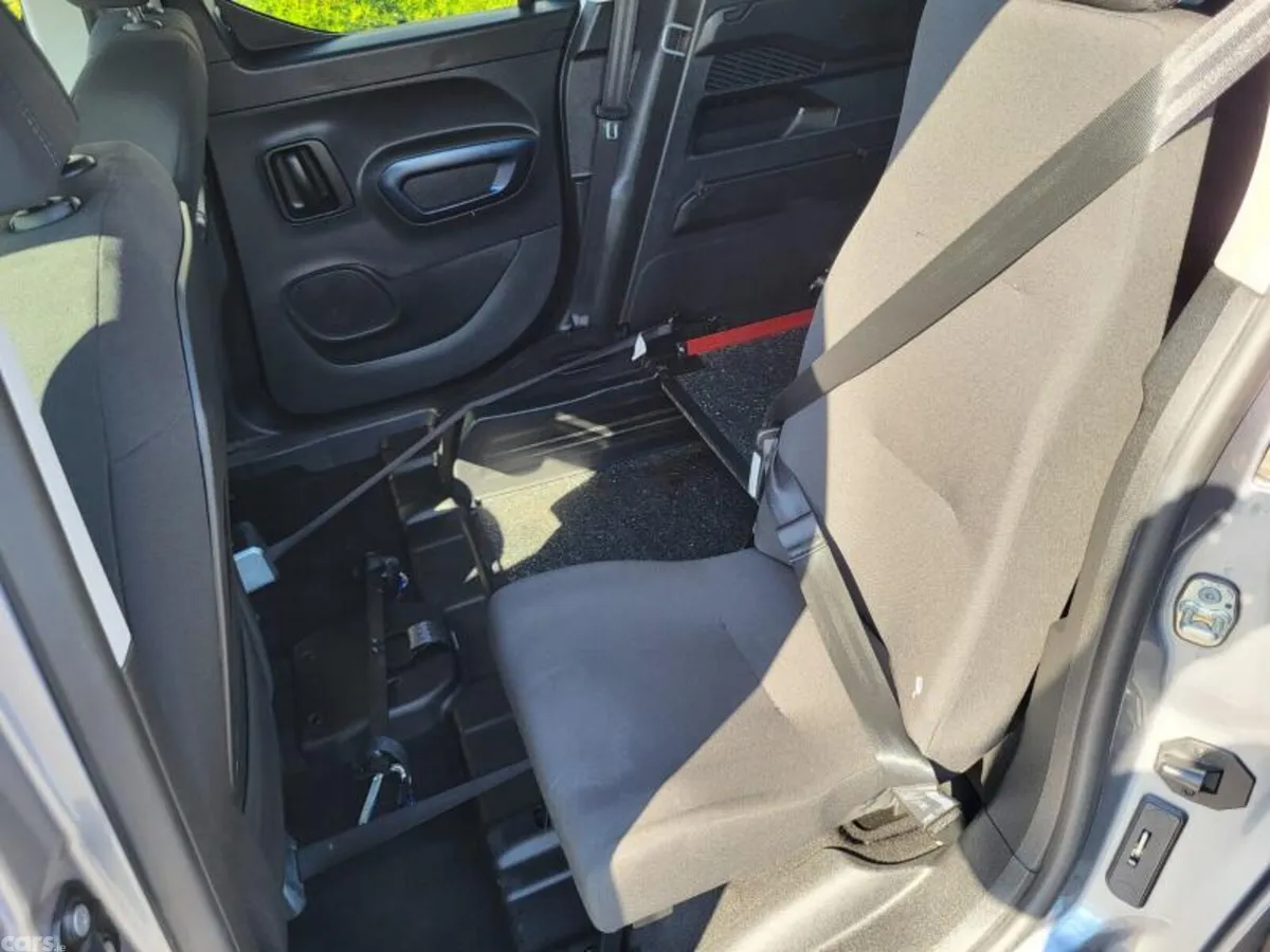 Peugeot Rifter MPV, Diesel, 2022, Grey