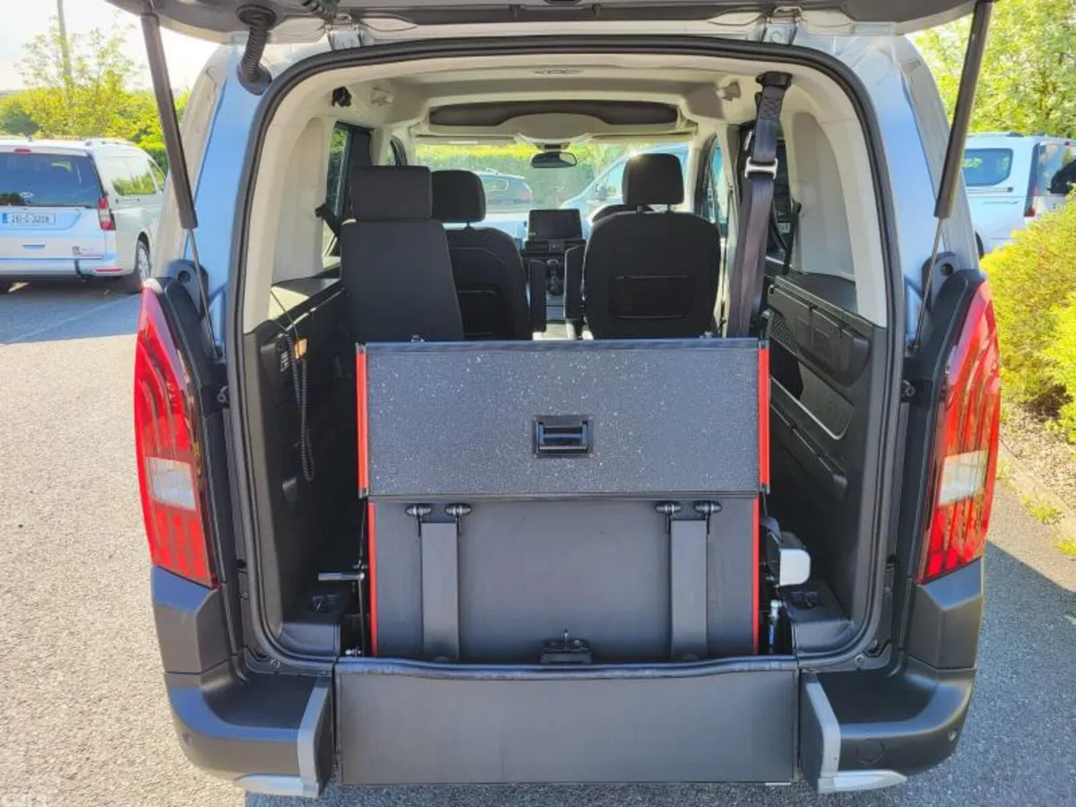 Peugeot Rifter MPV, Diesel, 2022, Grey
