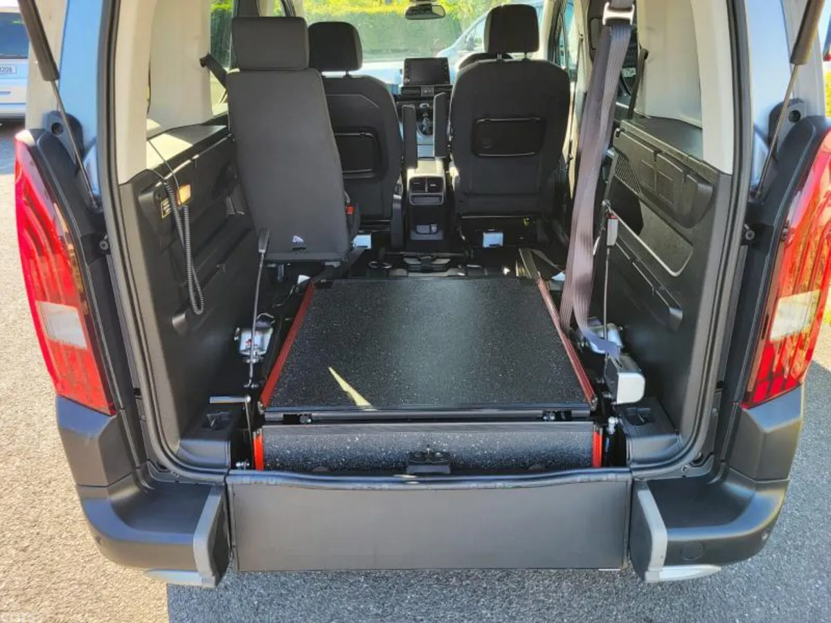Peugeot Rifter MPV, Diesel, 2022, Grey