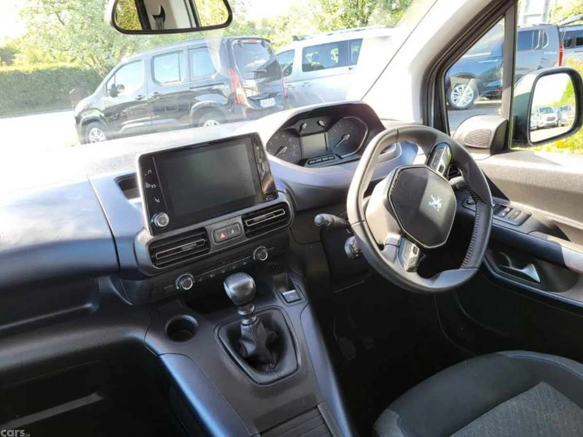 Peugeot Rifter MPV, Diesel, 2022, Grey