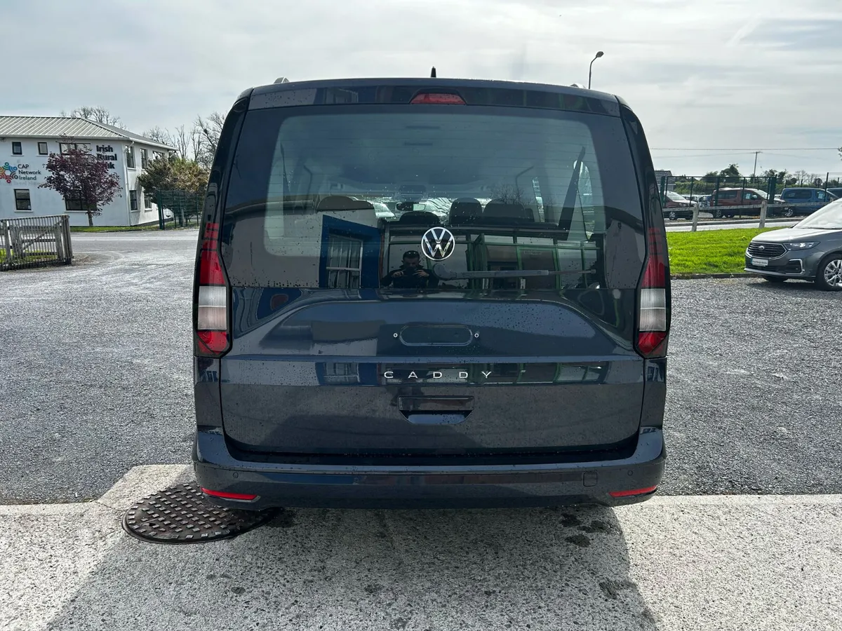 Volkswagen Caddy Maxi Life MPV, Diesel, 2026, Blue