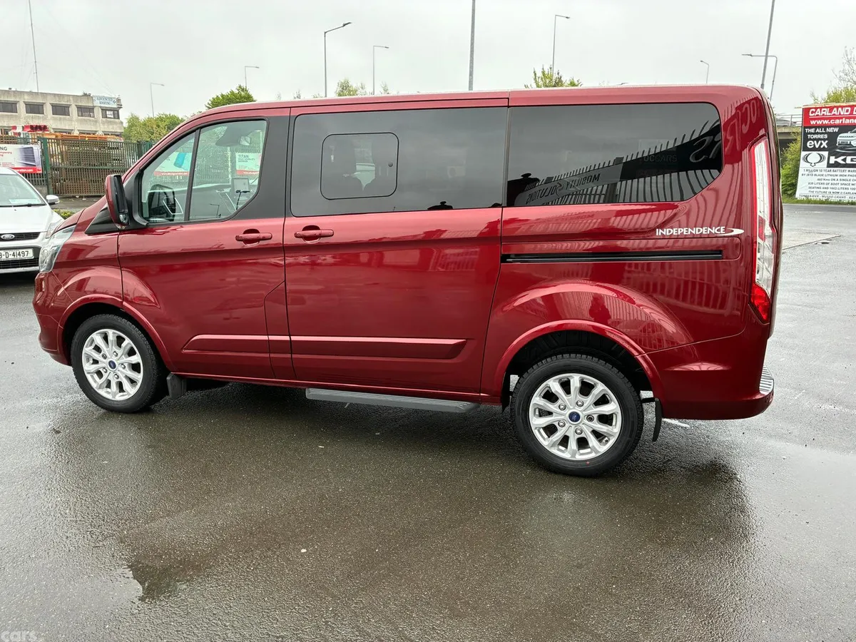 Ford Tourneo Custom Estate, Diesel, 2021, Red