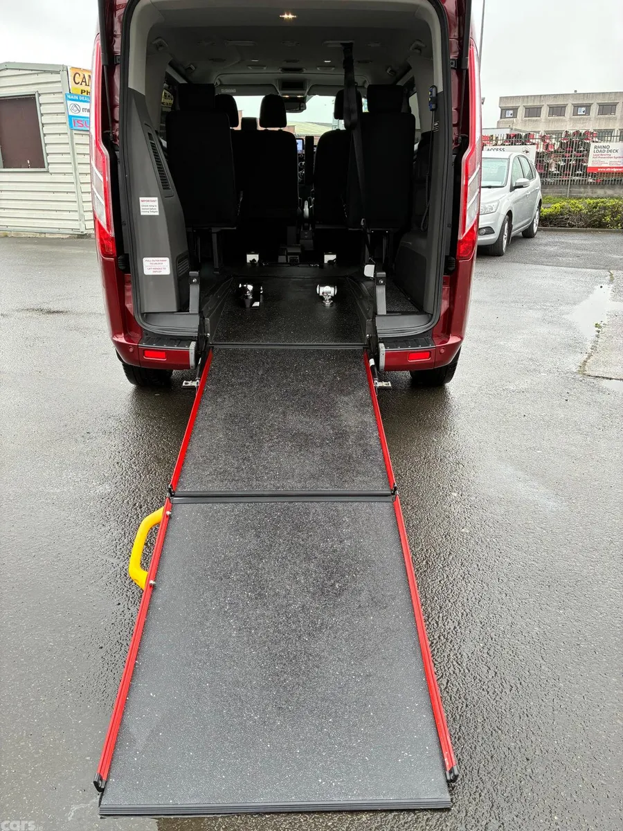 Ford Tourneo Custom Estate, Diesel, 2021, Red