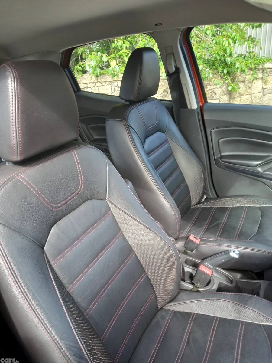 Ford EcoSport SUV, Petrol, 2015, Red