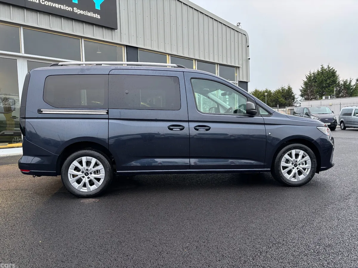 Ford Tourneo Connect MPV, Diesel, 2027, Grey