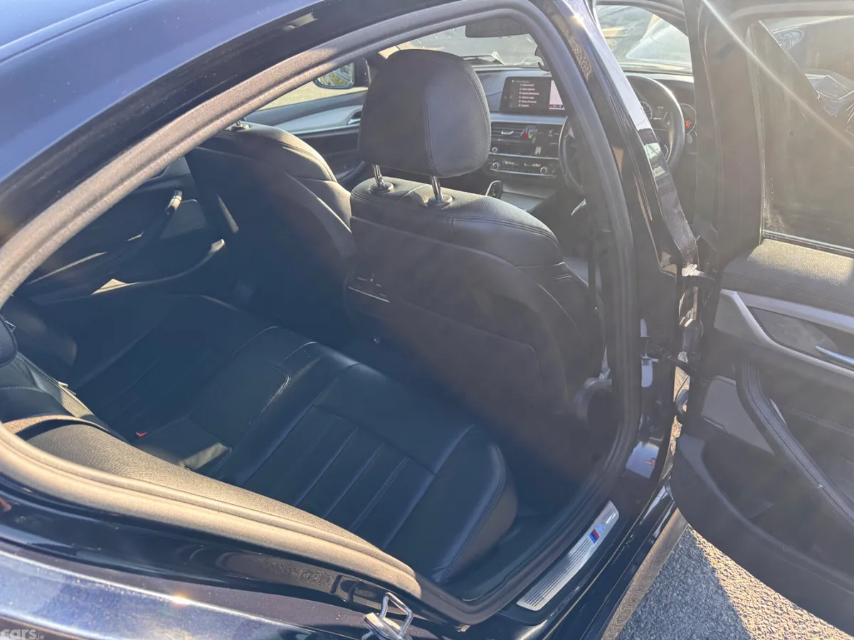 BMW 5-Series Saloon, Petrol Plug-in Hybrid, 2018, Black