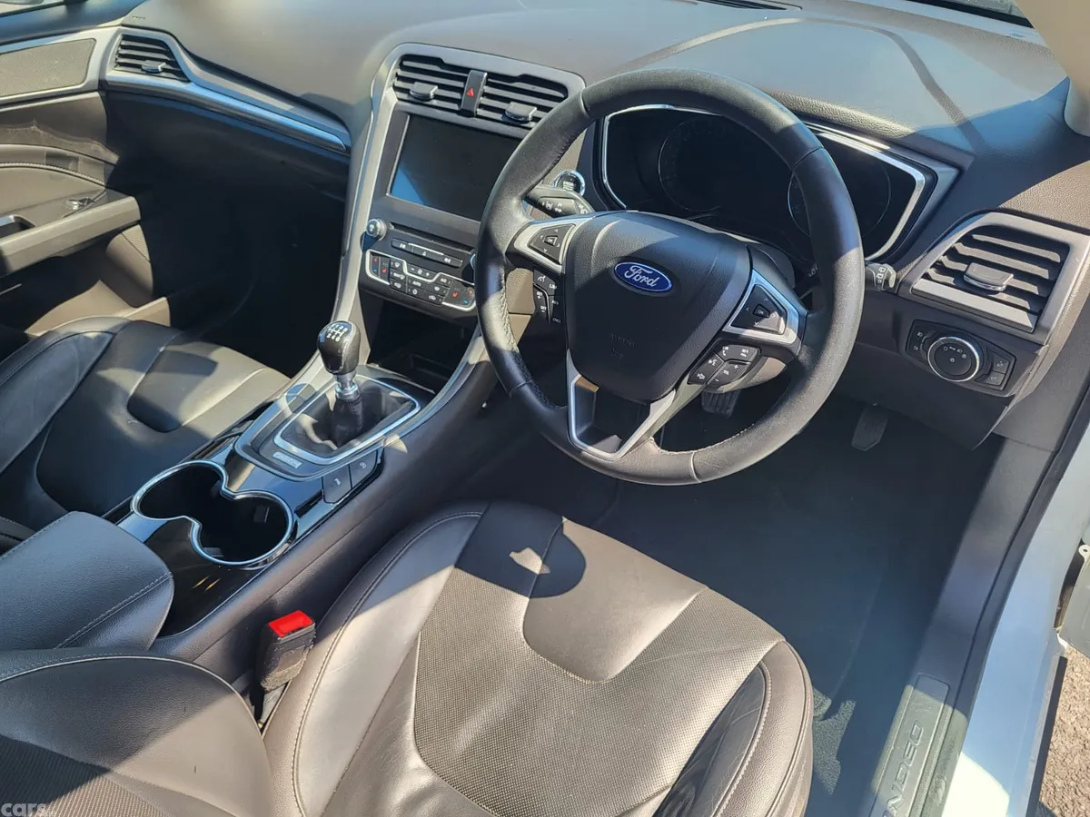 Ford Mondeo Hatchback, Diesel, 2017, White