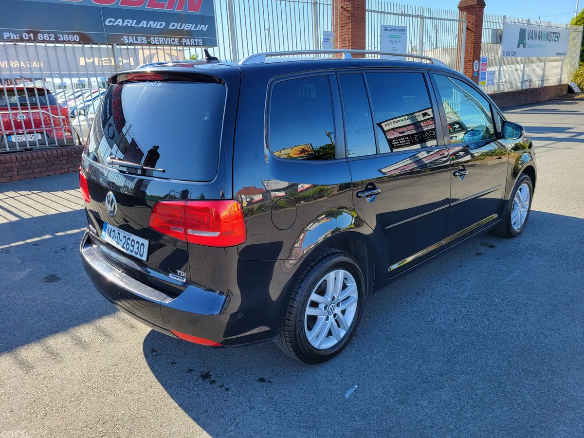 Volkswagen Touran MPV, Diesel, 2014, Black