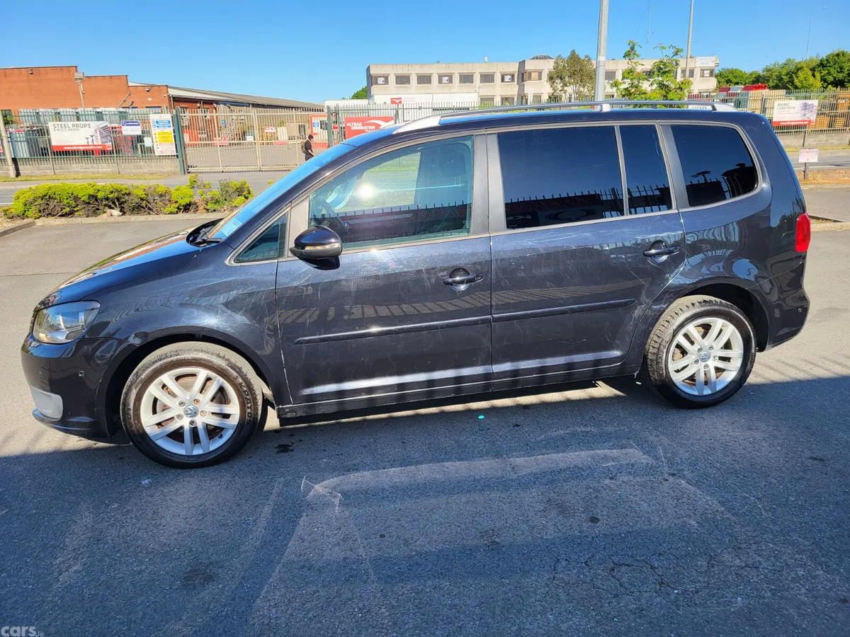 Volkswagen Touran MPV, Diesel, 2014, Black