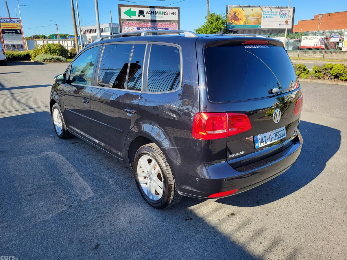 Volkswagen Touran MPV, Diesel, 2014, Black
