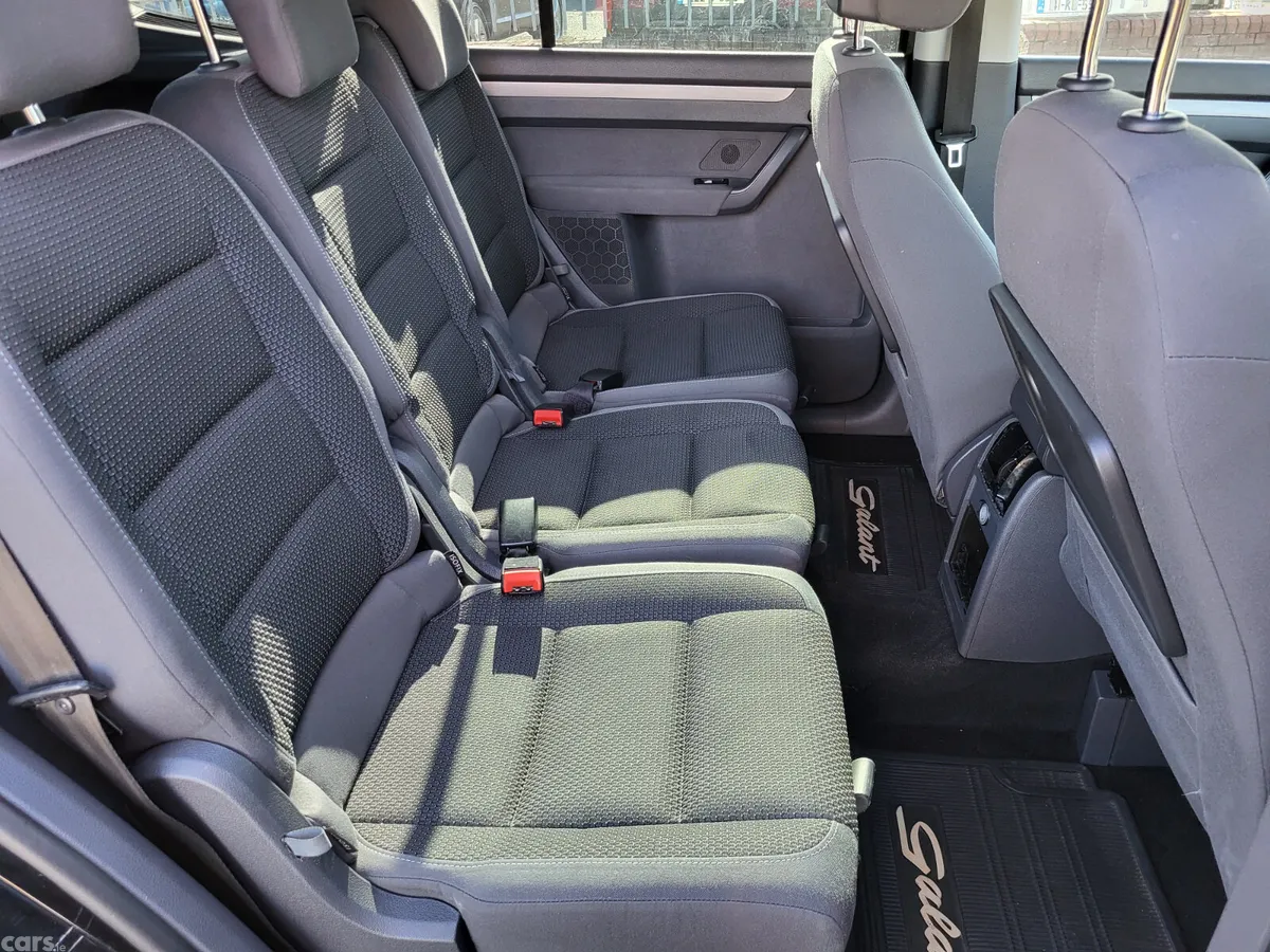 Volkswagen Touran MPV, Diesel, 2014, Black