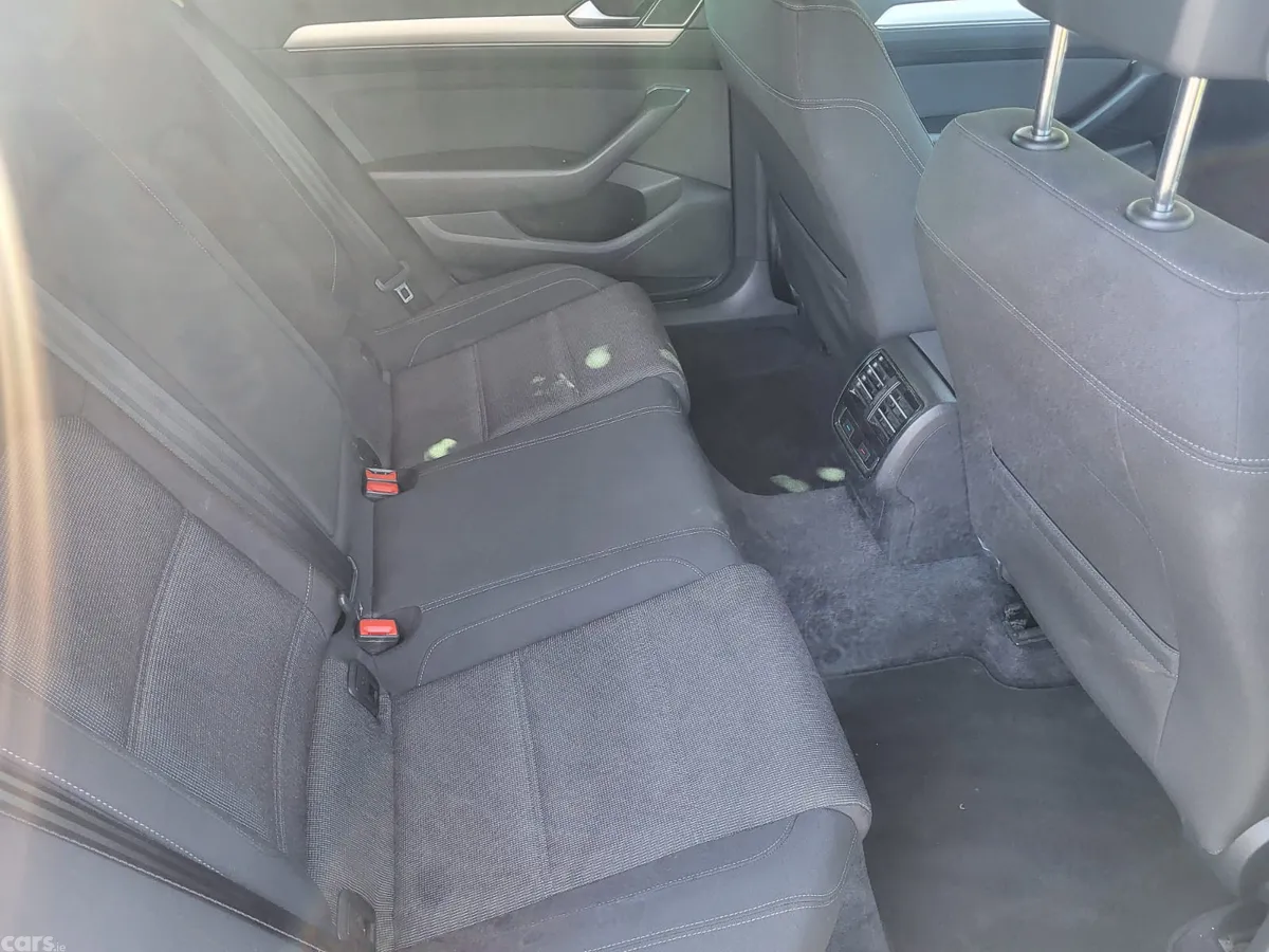 Volkswagen Passat Estate, Diesel, 2017, Grey