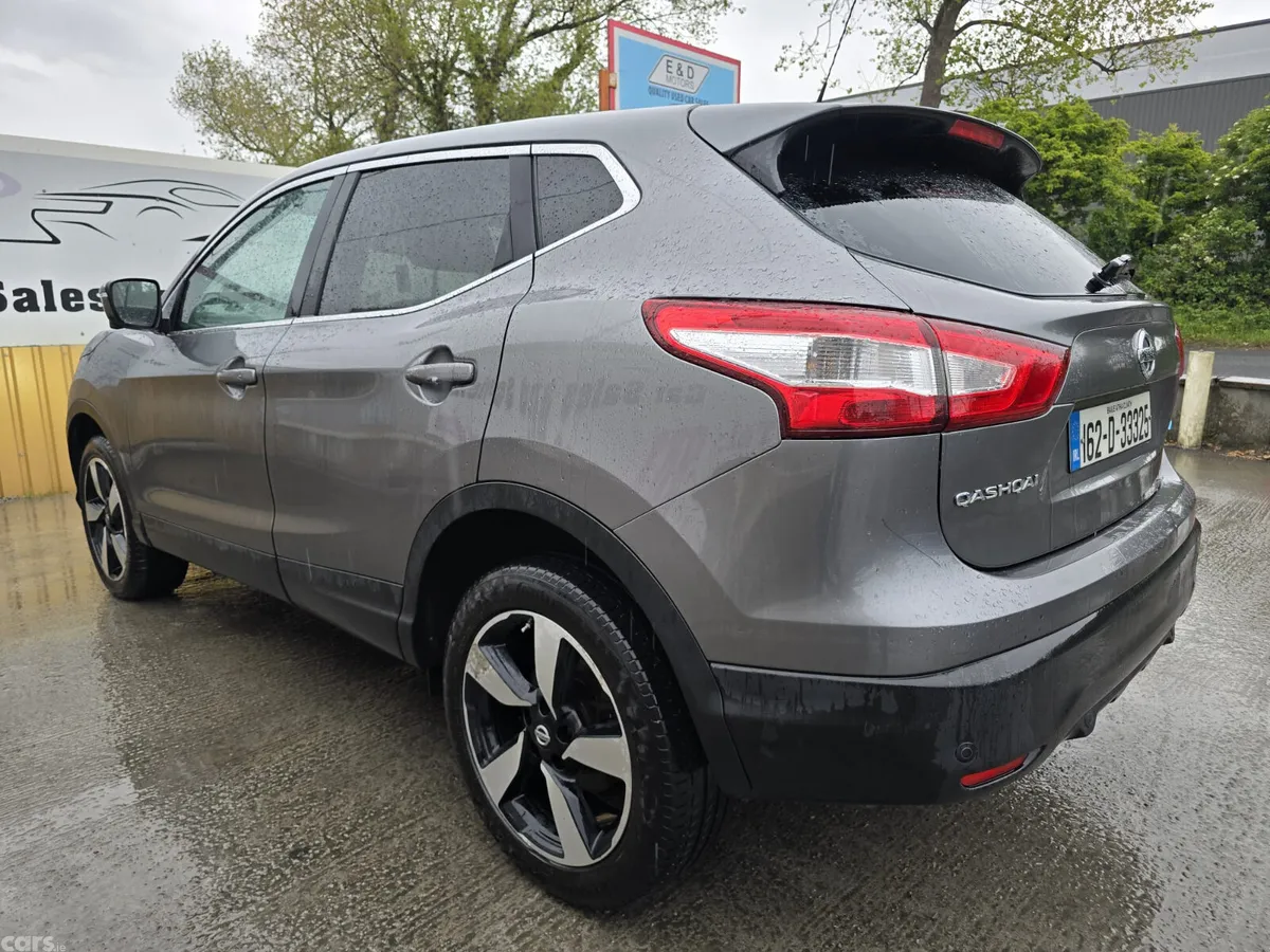 Nissan Qashqai Hatchback, Diesel, 2016, Grey