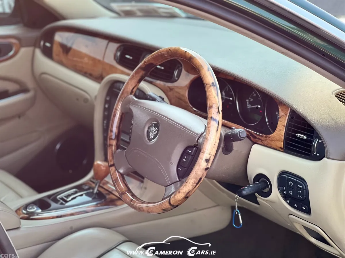 Jaguar XJ Saloon, Petrol, 2005, Green